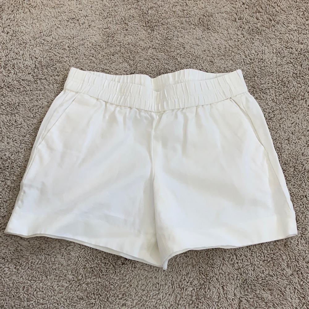 Like new JCrew factory white 5" pull on short